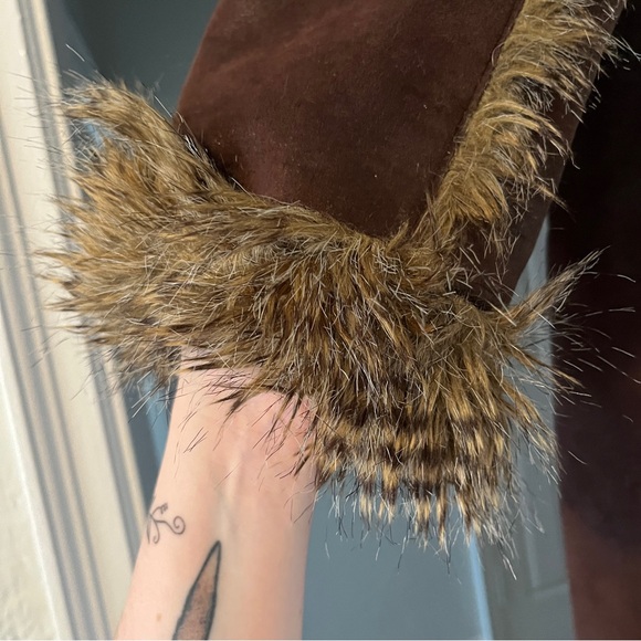 Brown Faux Fur Trimmed Coat - Picture 5 of 8